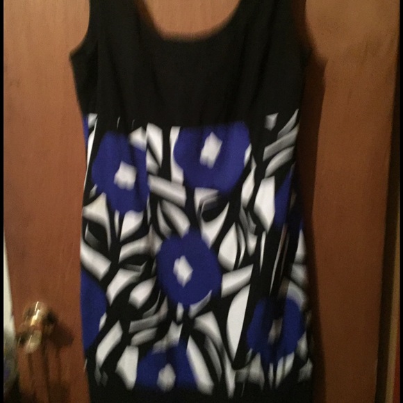Sleeveless dress