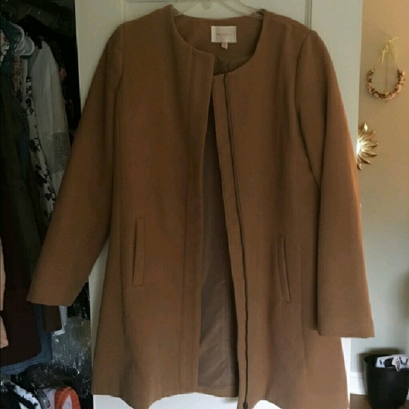 Camel collarless coat