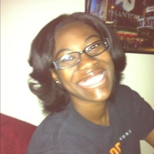 Meet your Posher, Breyia