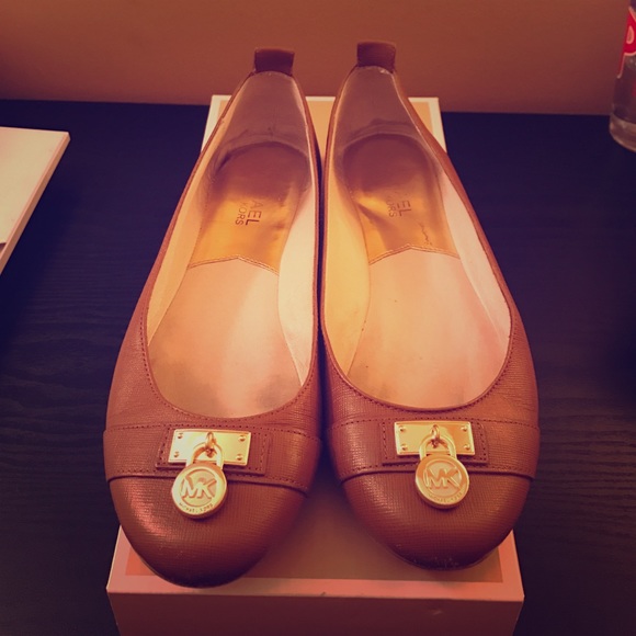 Michael Kors flats 7.5