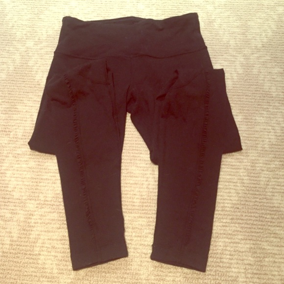 Lululemon Black Calf Ruffle Leggings
