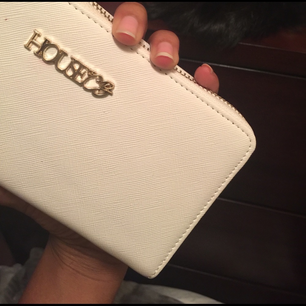 House of cab zip round purse