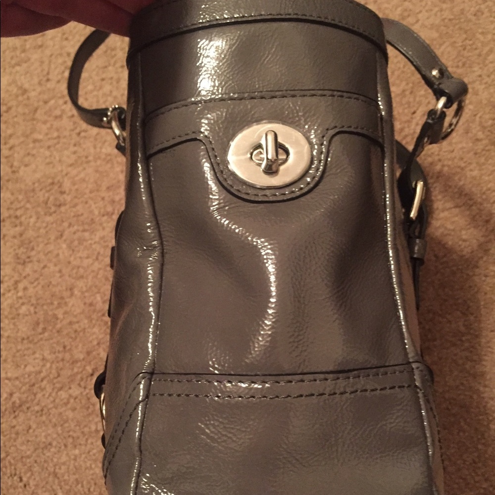 NWT—Coach Signature Gallery patent leather tote - Picture 6 of 8