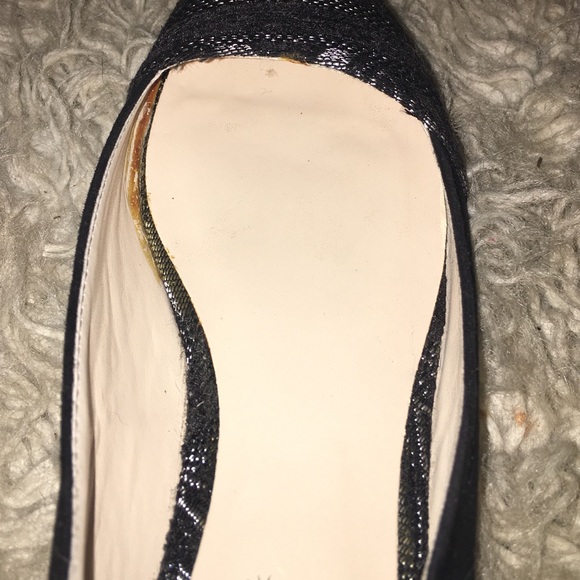 Selling Black flats with a tad of silver on them. - Picture 4 of 4