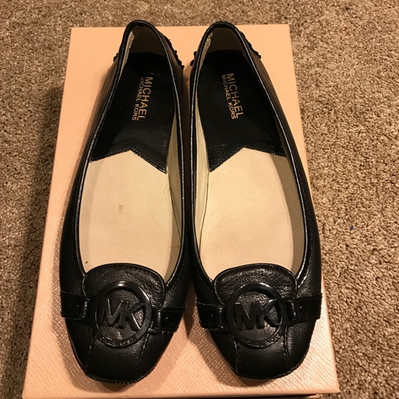 Michael Kors black leather flats