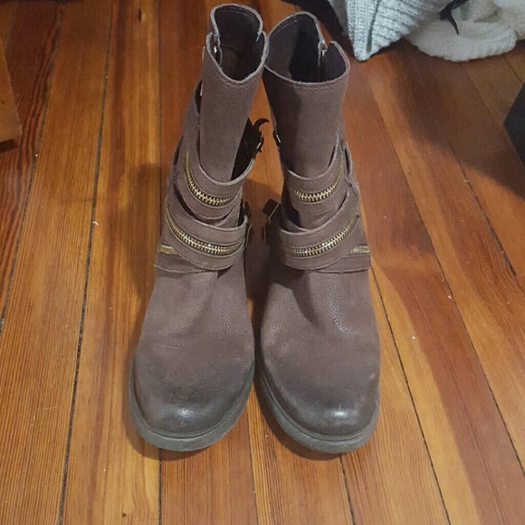 Vince camuto booties