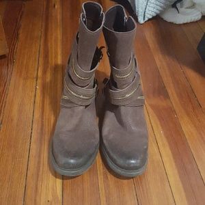 Vince camuto booties