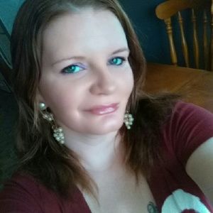 Meet your Posher, Casey