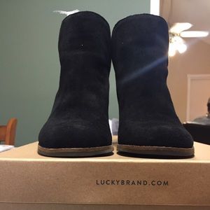 Lucky Black Wedge Boots
