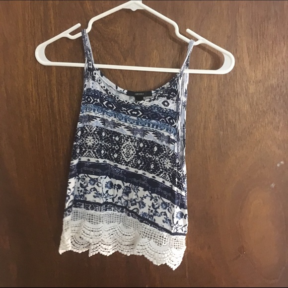 Crop top - Picture 1 of 2