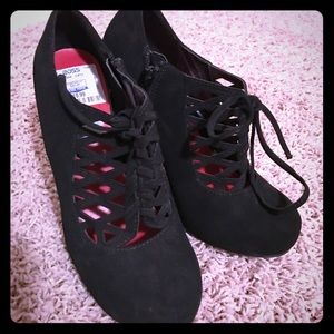 Brand new, strappy black stilettos