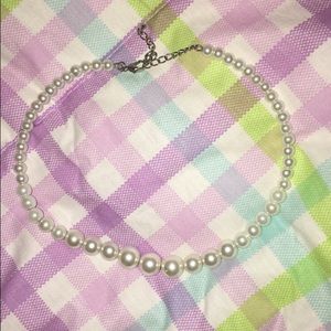 Pearl necklace choker