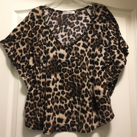 Leopard print top