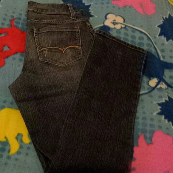 Super cute size 6 straight leg jeans