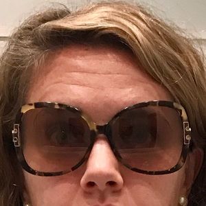 Tory Burch sunglasses - in great condition!
