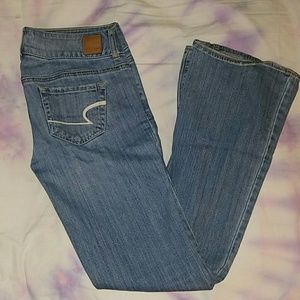 Light wash American Eagle Jeans