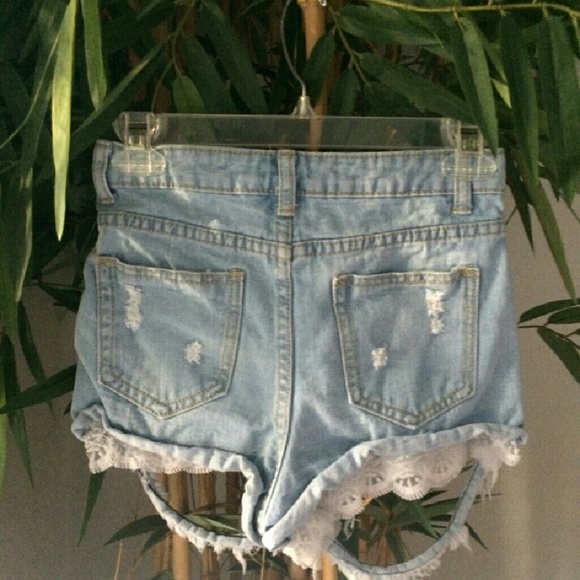 Daisy Duke Shorts - Picture 3 of 4