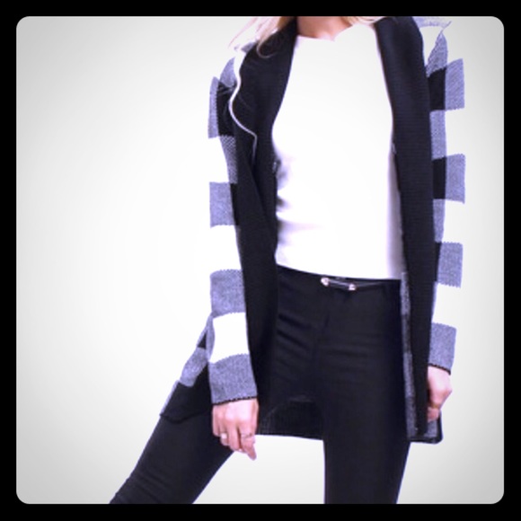 Black & White Belted Checked Sweater