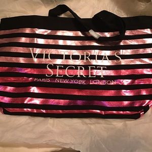 VICTORIAS SECRET XL TOTE NEW