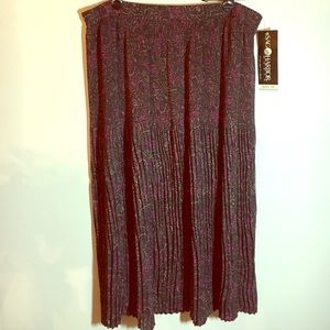 NWT dressy Sag Harbor pleated washable skirt.  2X