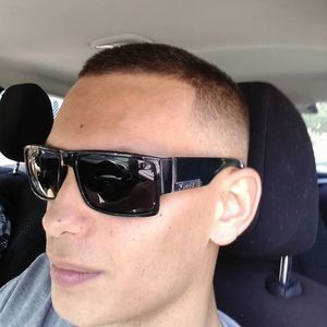 Meet your Posher, Justin