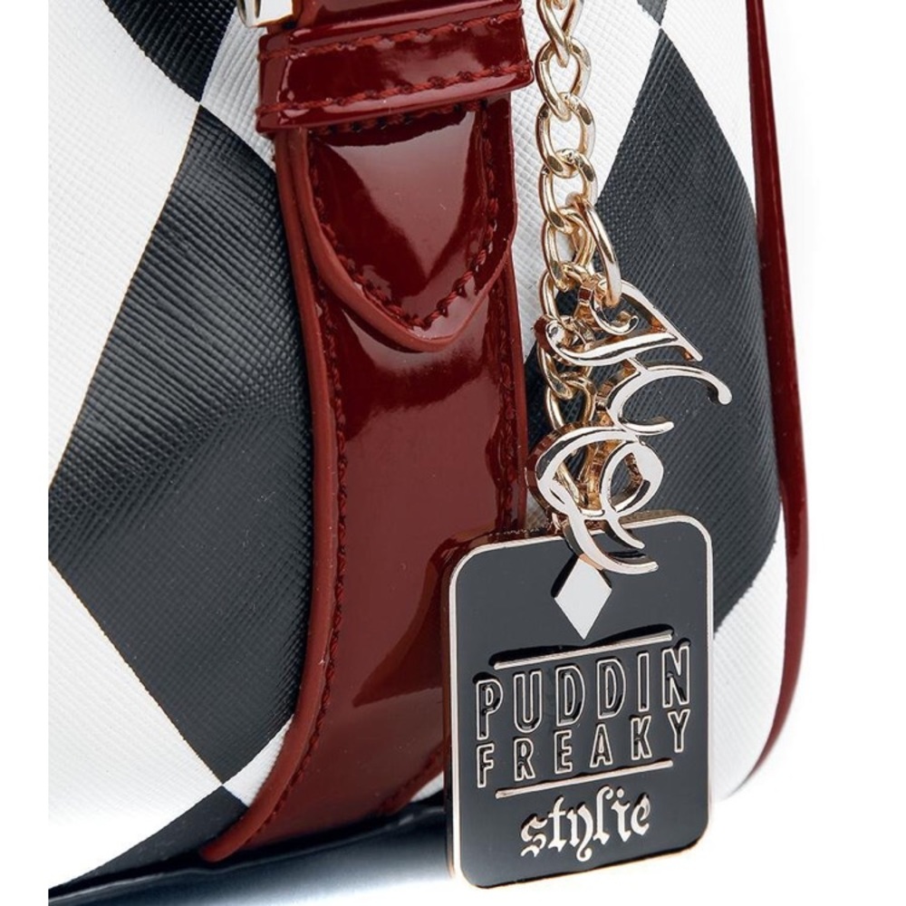 New~ HARLEY QUINN SUICIDE SQUAD MINI BARREL BAG - Picture 6 of 8