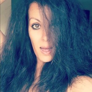 Meet your Posher, Chloe