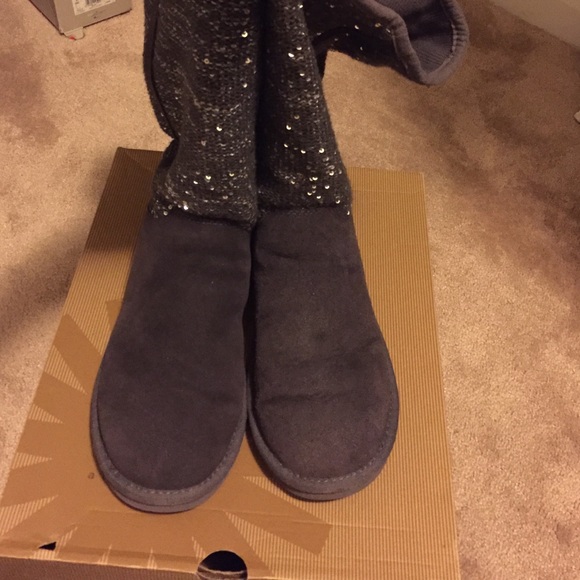 Authentic Ugg Boots. - image 2