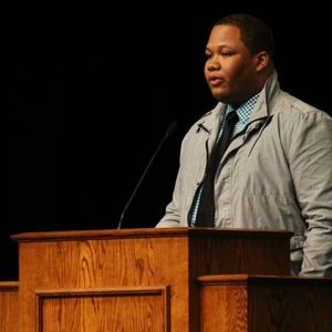 Meet your Posher, Lawrence