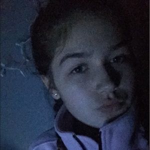 Meet your Posher, Alexus