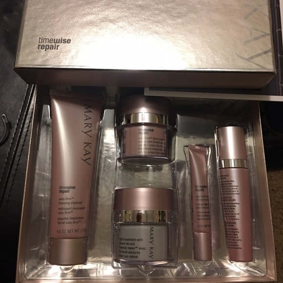 Mary Kay TimeWise Repair Volu Firm Repair set