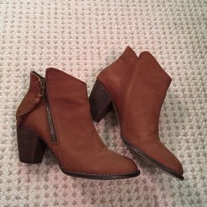 Steve Madden size 6.5 booties
