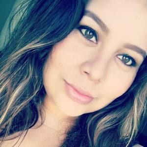 Meet your Posher, Leonor