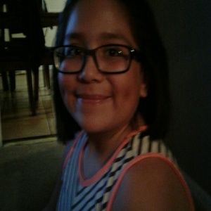 Meet your Posher, Gloria