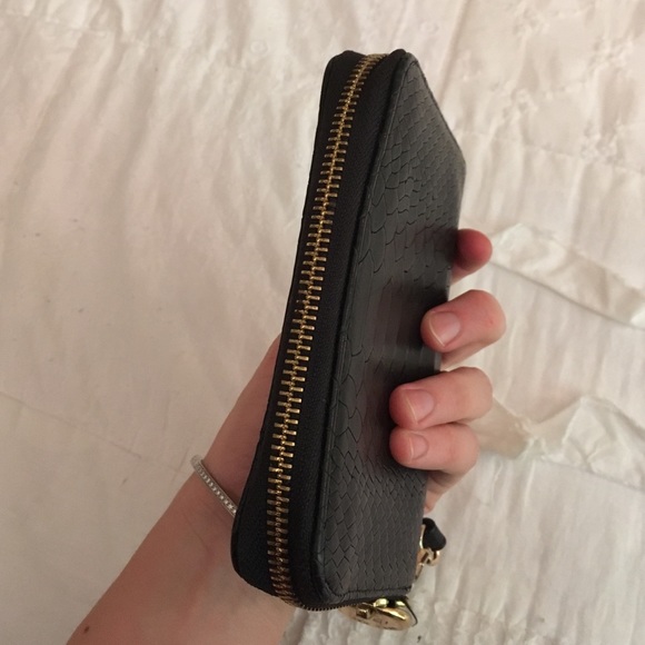 GiGi New York black wristlet