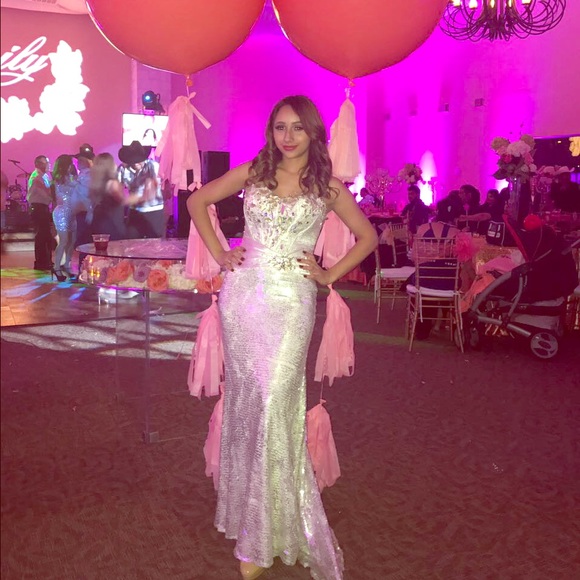Gorgeous formal dress