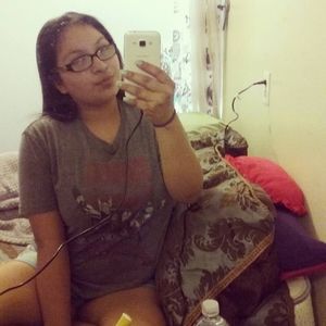 Meet your Posher, Viviian