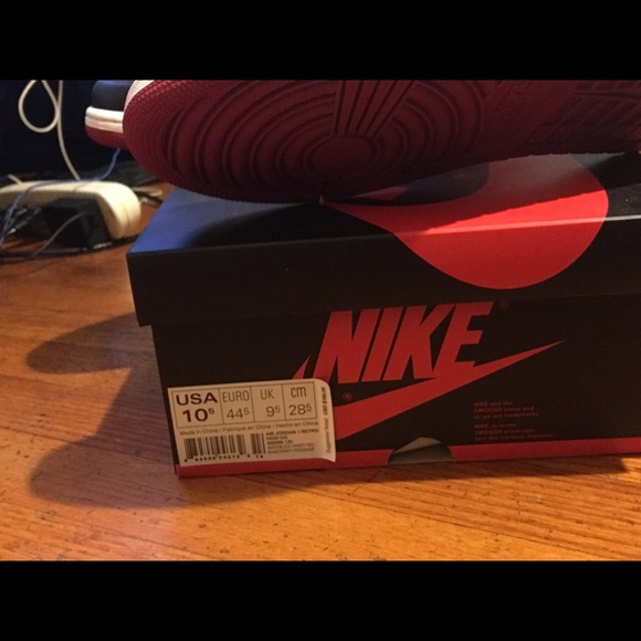 Jordan black toe 1's - Picture 2 of 4