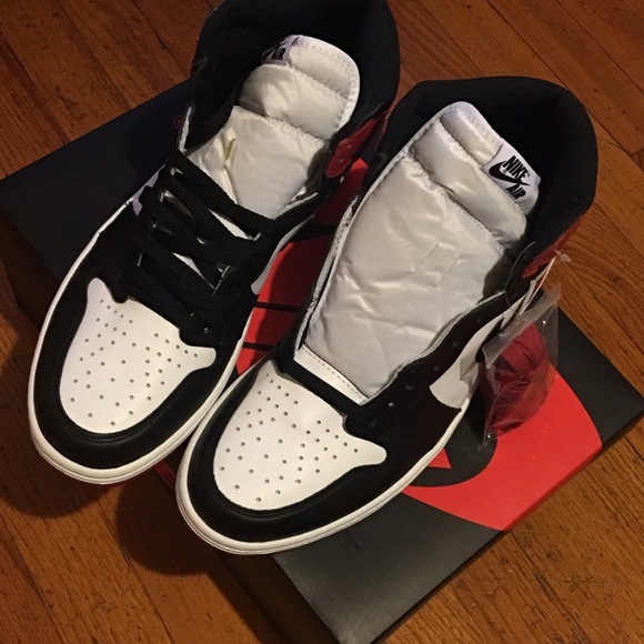 Jordan black toe 1's - Picture 3 of 4