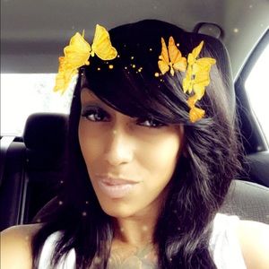 Meet your Posher, Desiree