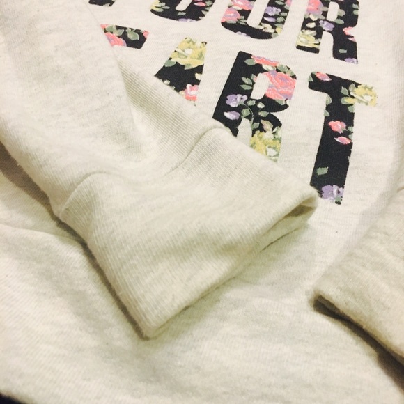 QUOTE LONG SLEEVE | NWOT CONDITION - Picture 3 of 4