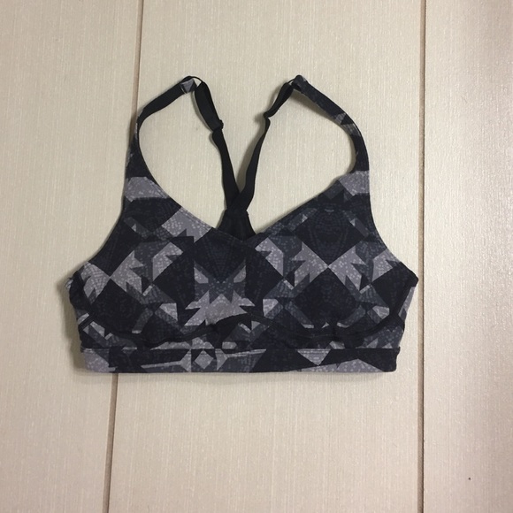 Lucy sports bra
