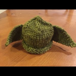 Newborn Yoda beanie, green 100% superwash wool