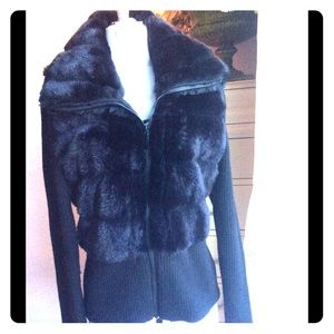 WH/BMarket gorgeous black, belted faux fur coat