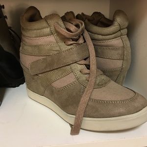 Tan wedge sneakers
