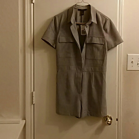 Ladies casual short suit