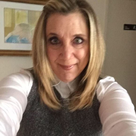 Meet your Posher, Shari - Picture 1 of 1
