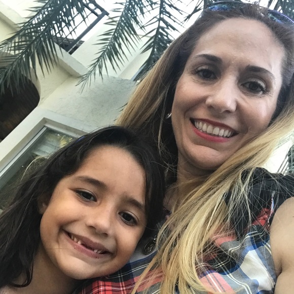 Meet your Posher, Patricia - Picture 1 of 1