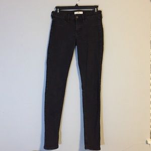 Black Hollister Super Skinny Jeans