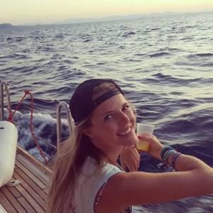 Meet your Posher, Louise